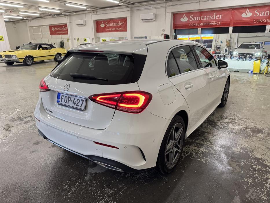 MERCEDES-BENZ A 2021