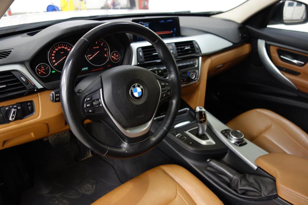BMW 320 2015