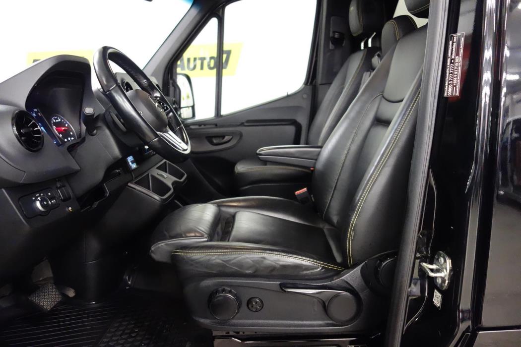 MERCEDES-BENZ Sprinter 2024