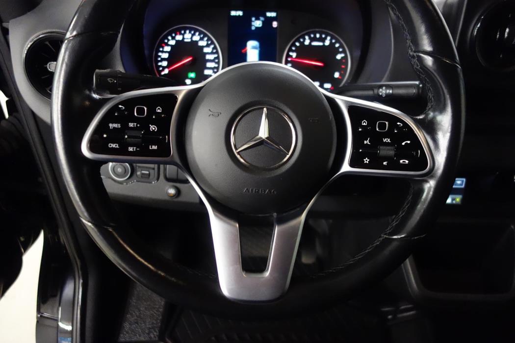 MERCEDES-BENZ Sprinter 2024