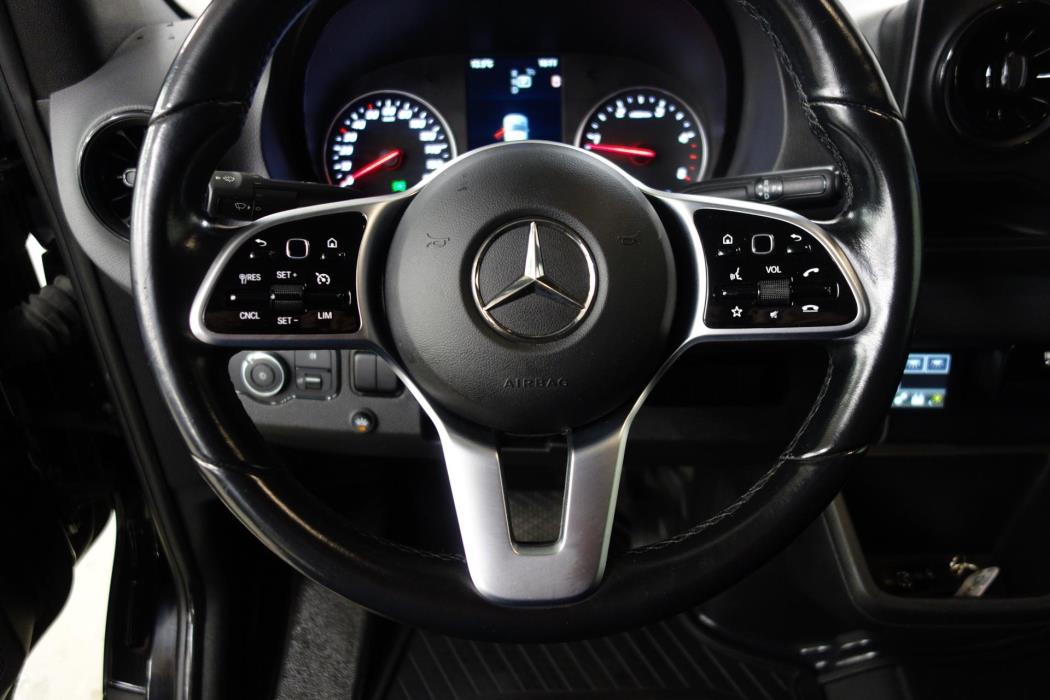 MERCEDES-BENZ Sprinter 2024