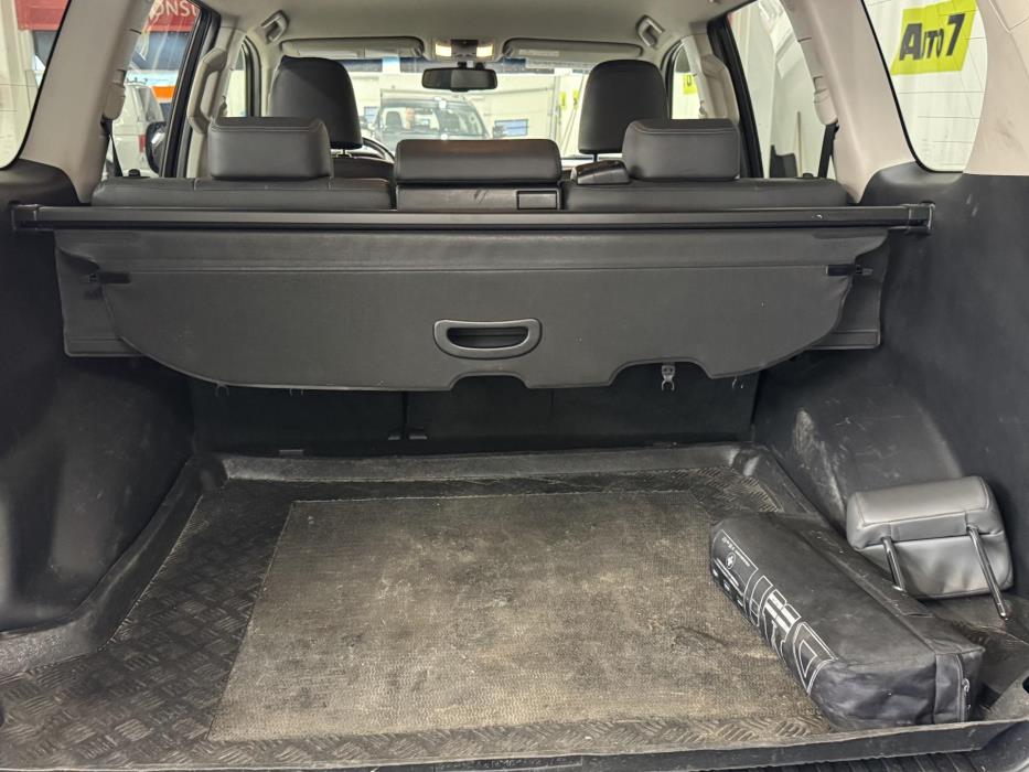 TOYOTA Land Cruiser 2014