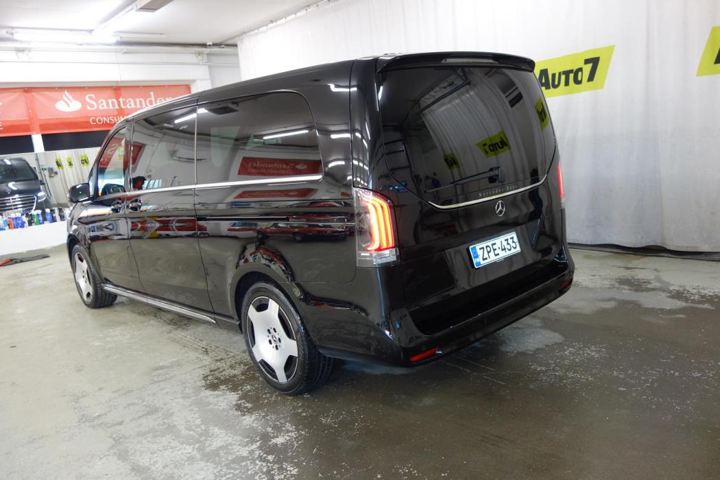 MERCEDES-BENZ V 2025