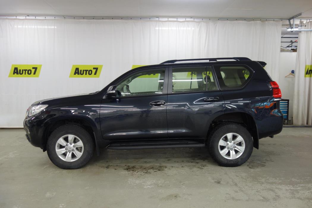TOYOTA Land Cruiser 2023