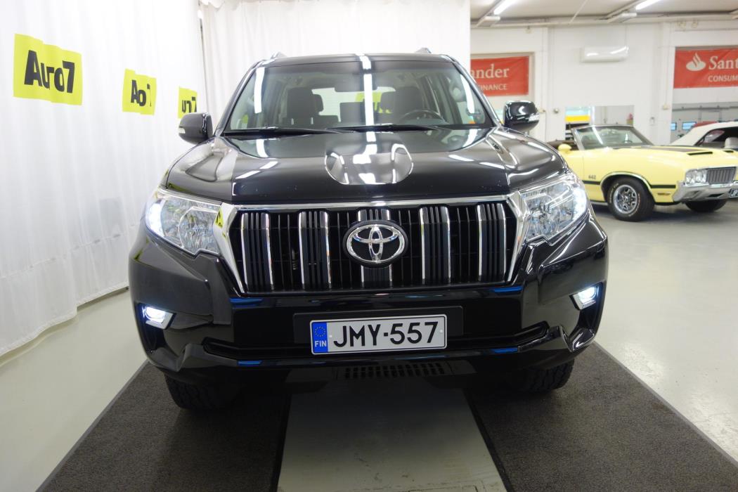 TOYOTA Land Cruiser 2023