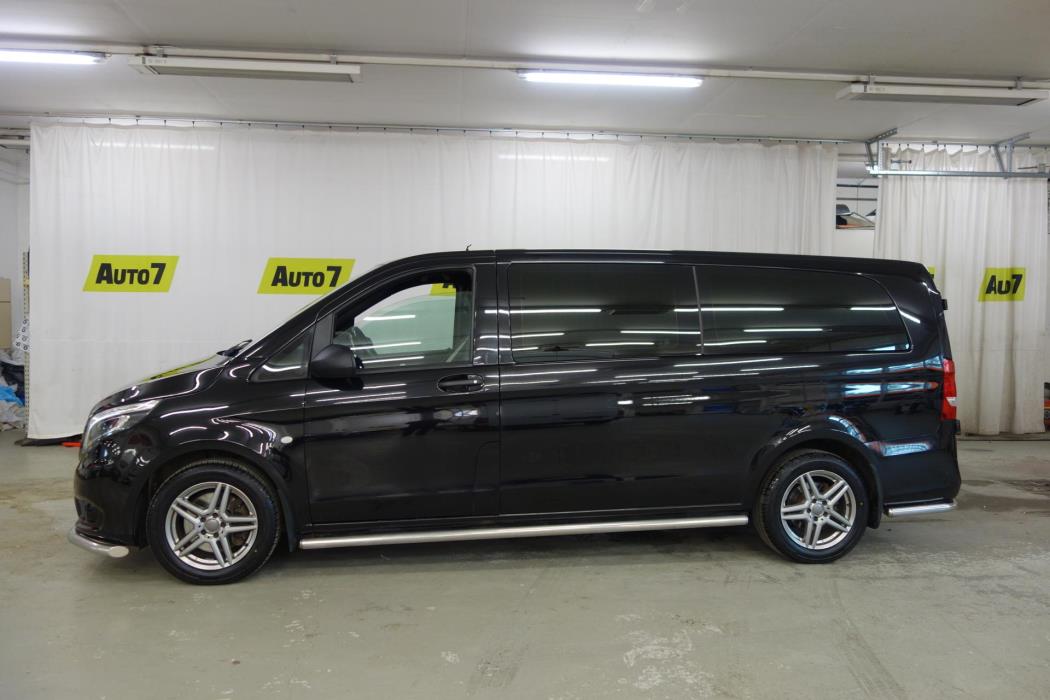 MERCEDES-BENZ V 2023