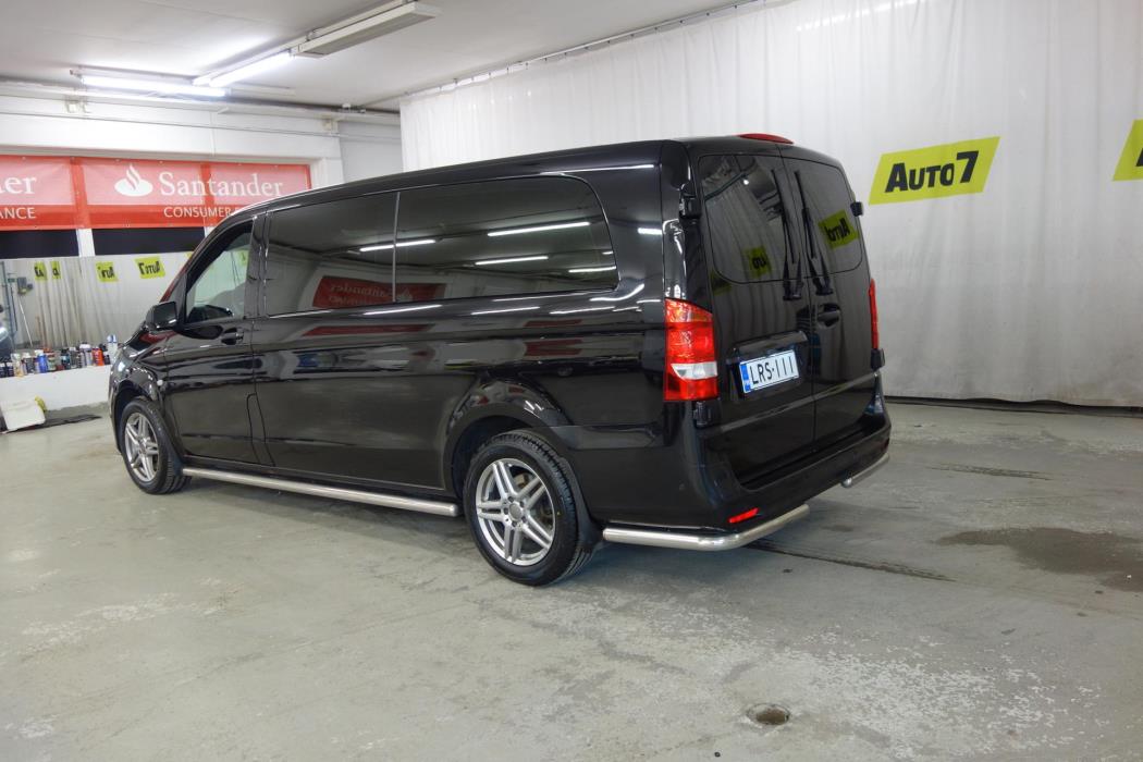 MERCEDES-BENZ V 2023