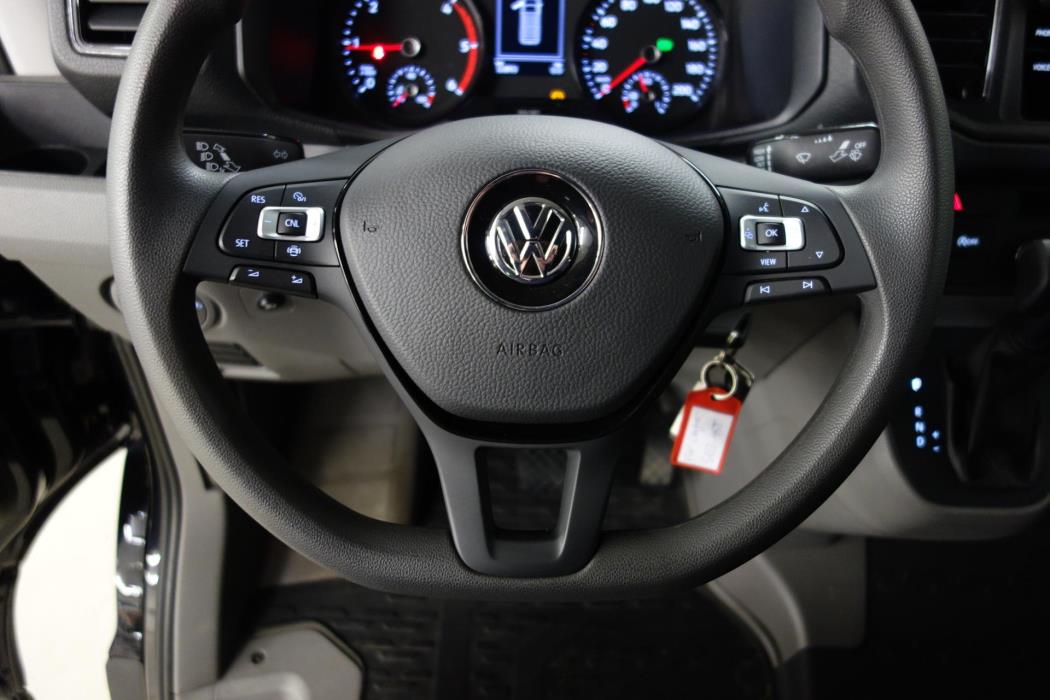 VOLKSWAGEN Crafter 2024