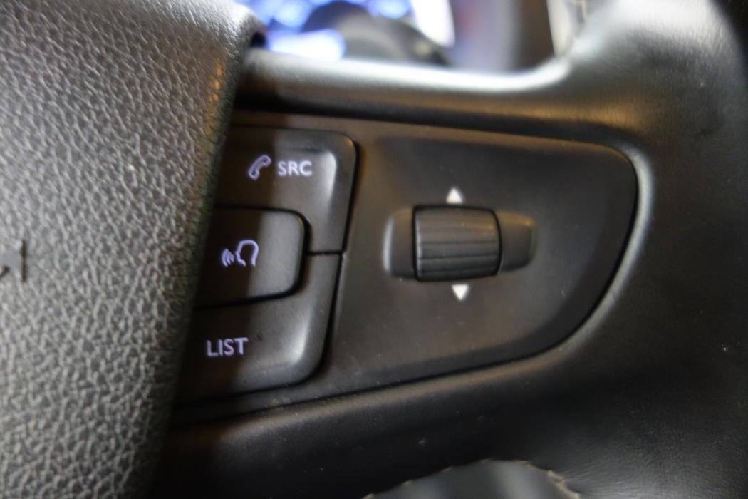 PEUGEOT Traveller 2022