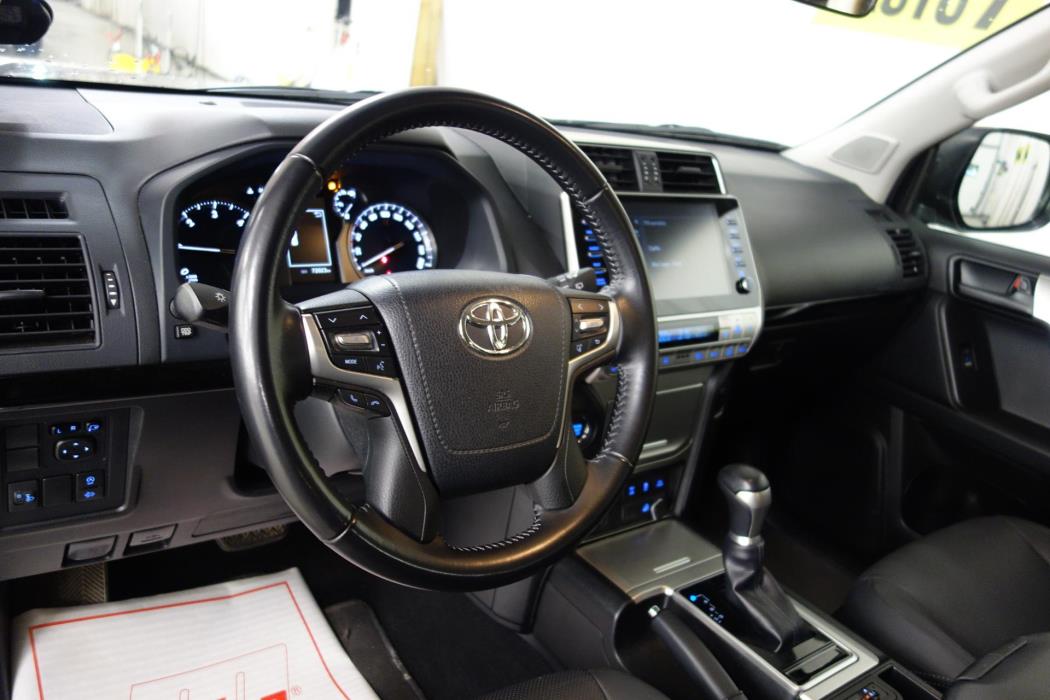 TRUCKMASTERS Land Cruiser 2023