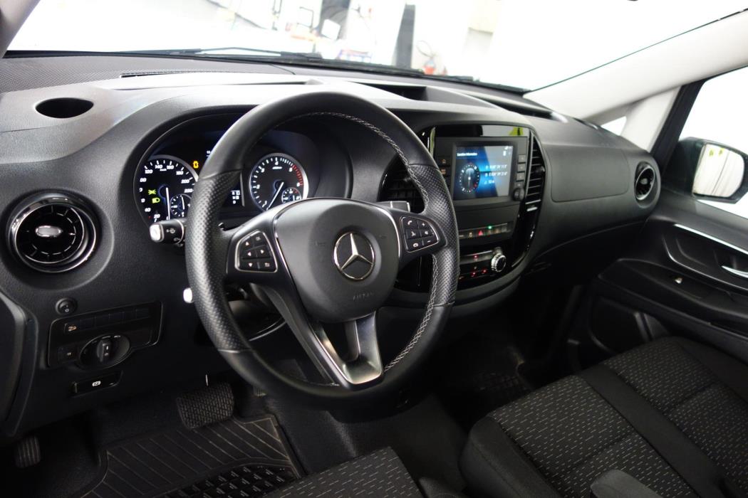 MERCEDES-BENZ V 2024