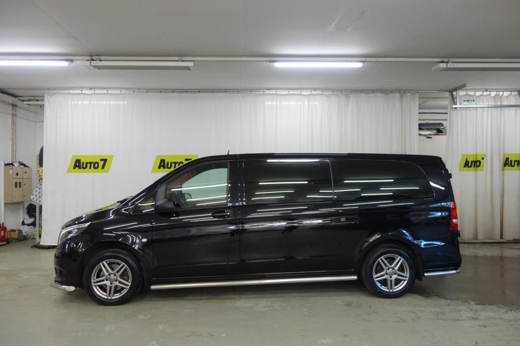 MERCEDES-BENZ V 2023
