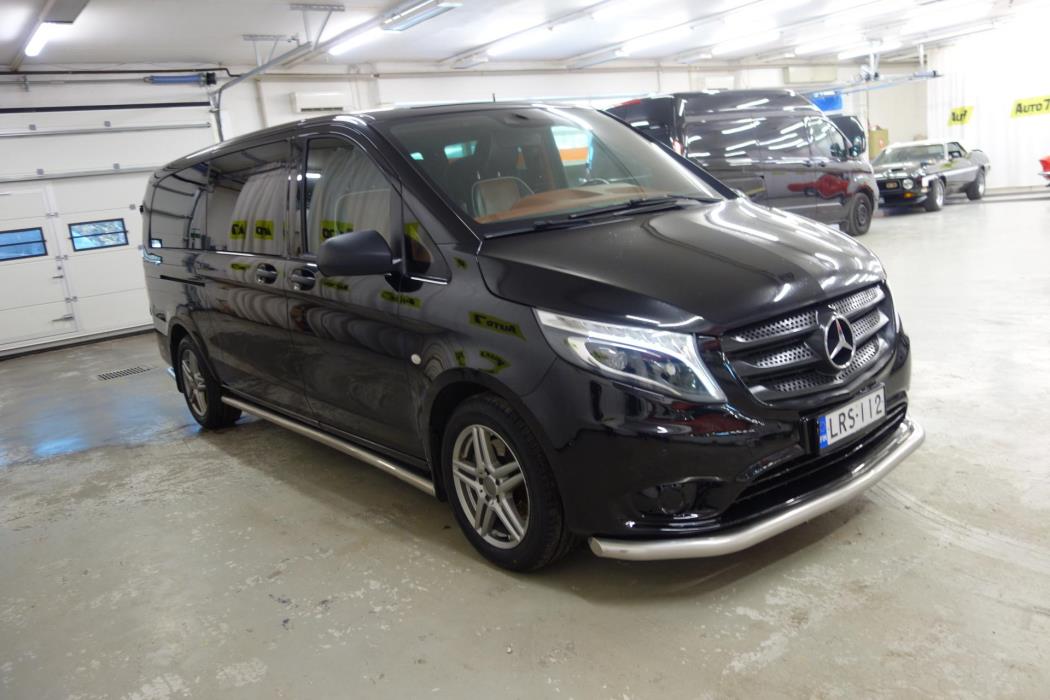 MERCEDES-BENZ V 2023