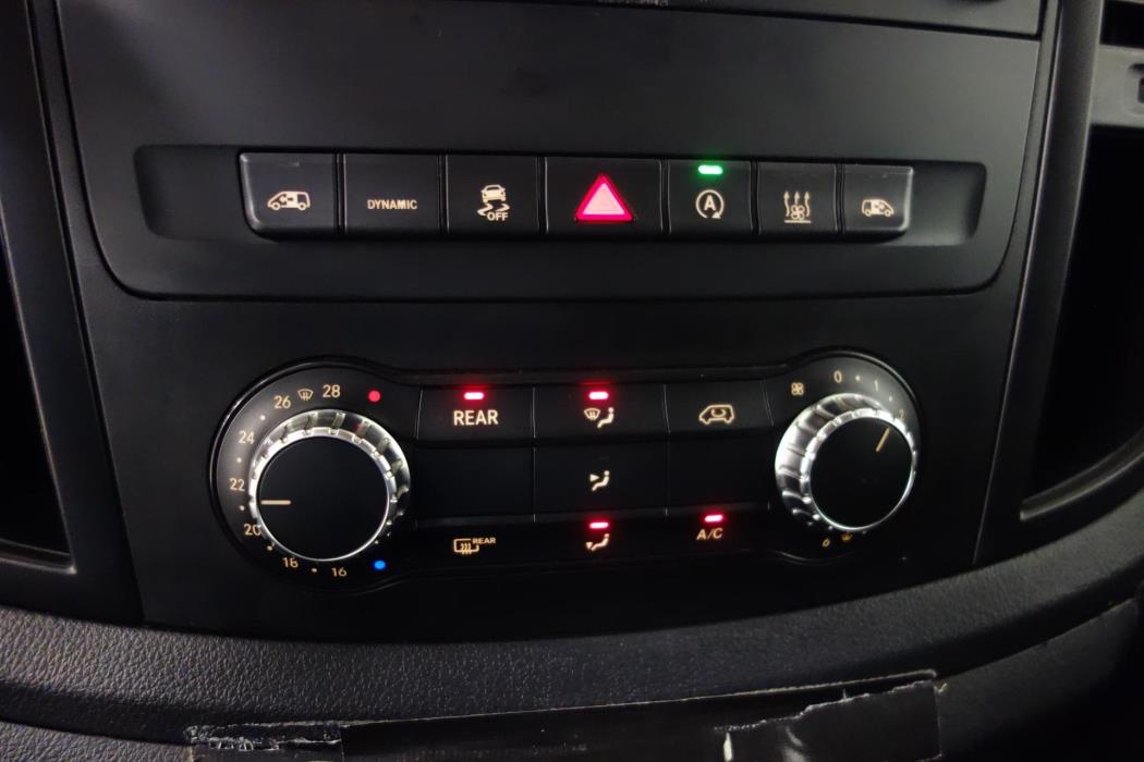 MERCEDES-BENZ V 2022