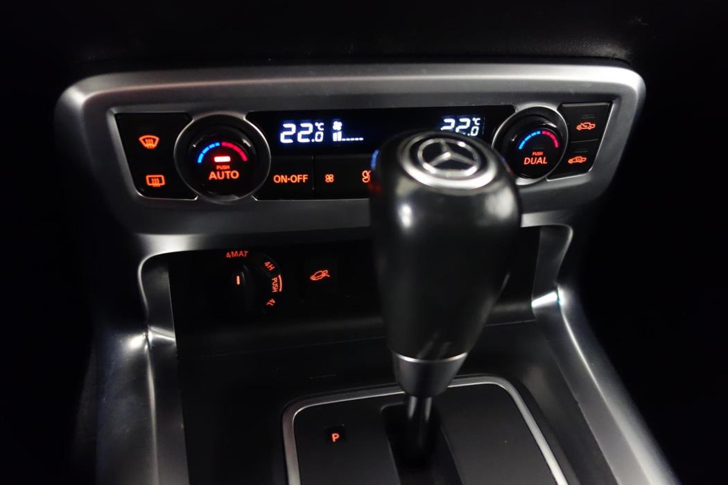 MERCEDES-BENZ X 2019