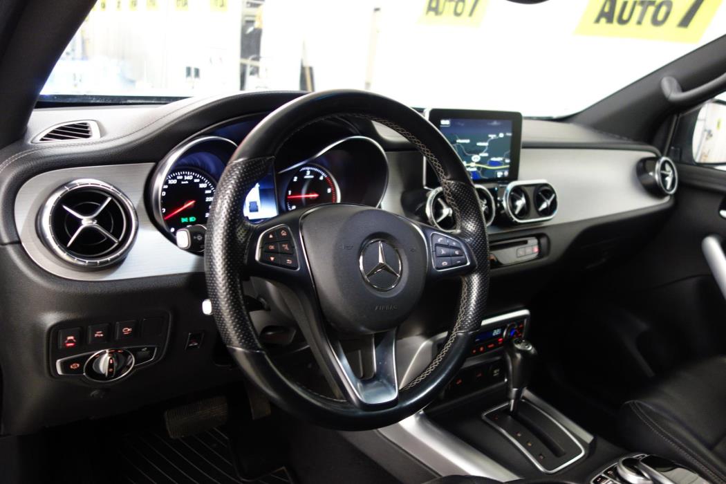 MERCEDES-BENZ X 2019