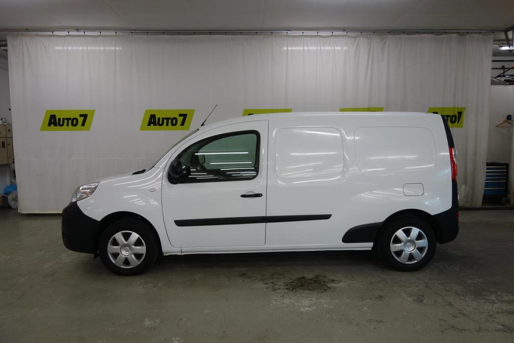 NISSAN NV250 2022