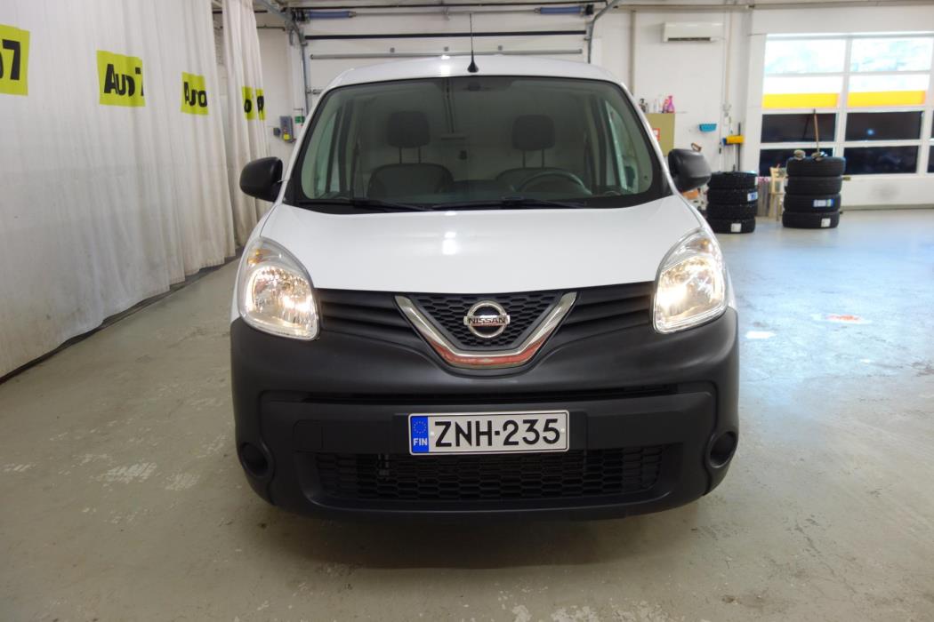 NISSAN NV250 2022