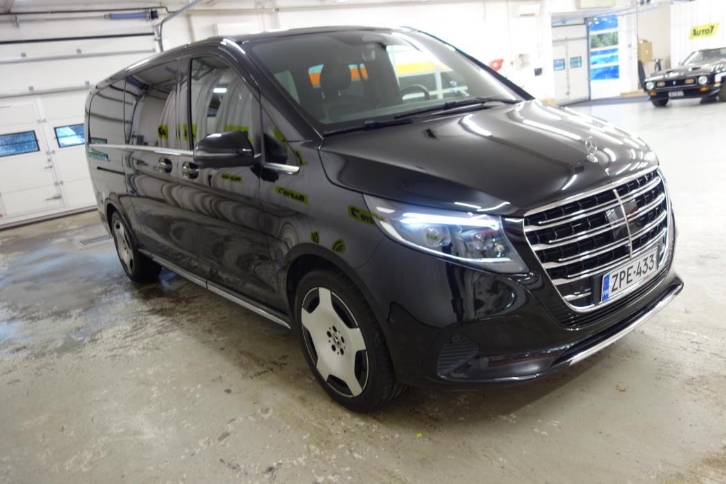 MERCEDES-BENZ V 2025