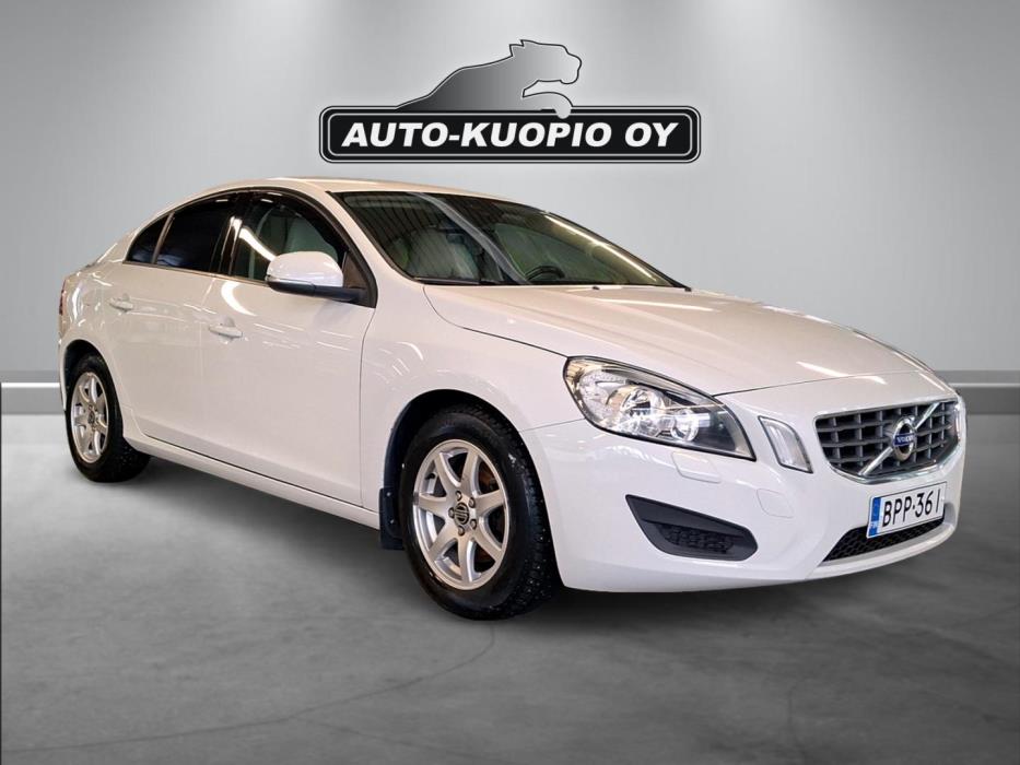 VOLVO S60 2012