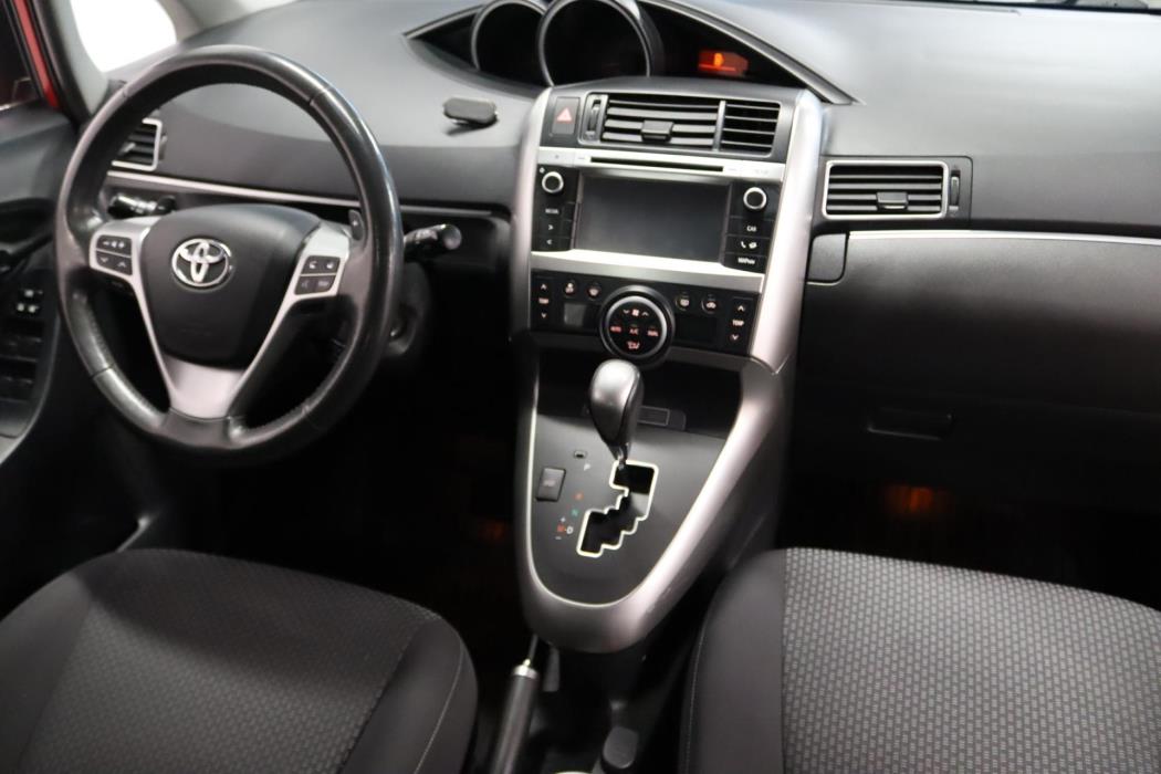 TOYOTA Verso 2013