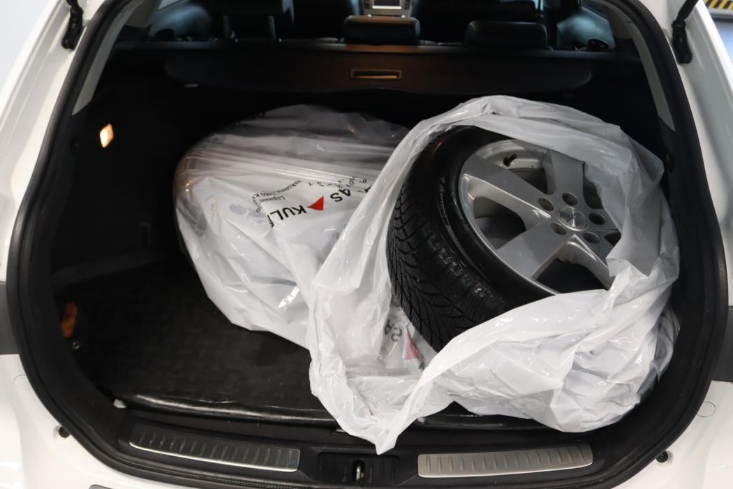 TOYOTA Avensis 2015