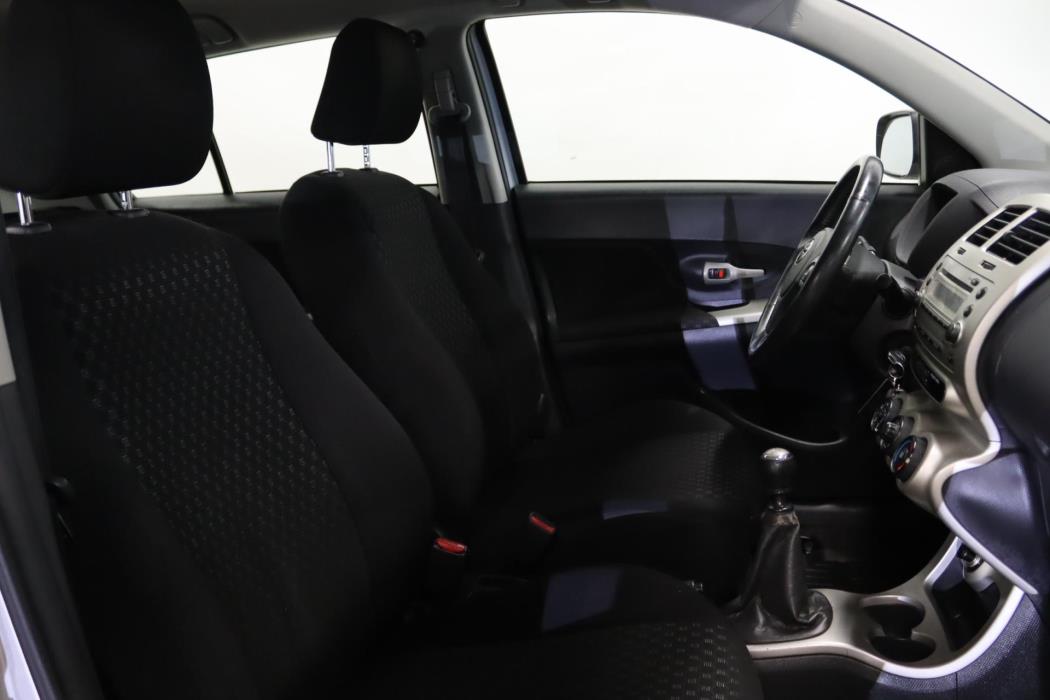 TOYOTA Urban Cruiser 2009