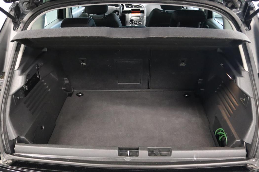 PEUGEOT 3008 2011