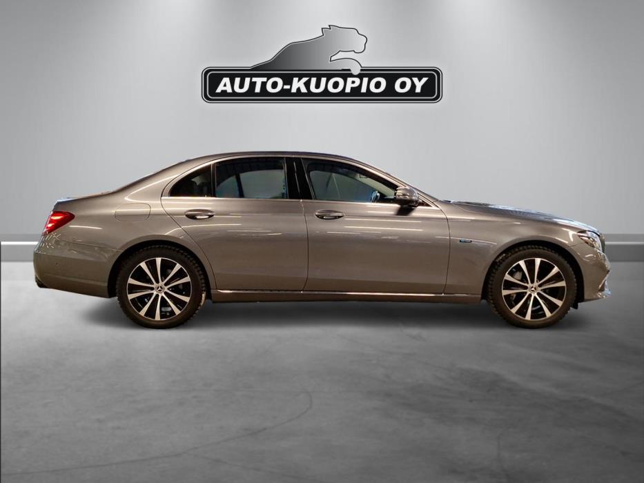 MERCEDES-BENZ E 2020