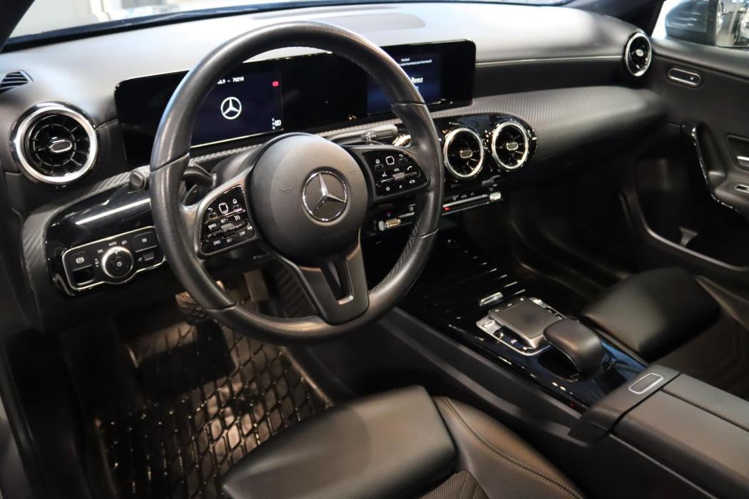 MERCEDES-BENZ A 2020