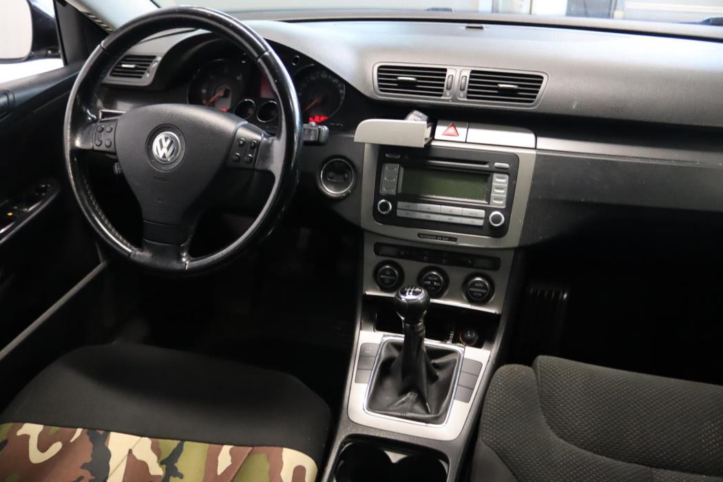VOLKSWAGEN Passat 2007