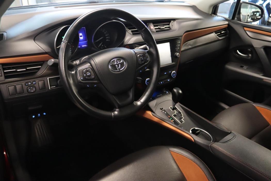TOYOTA Avensis 2018