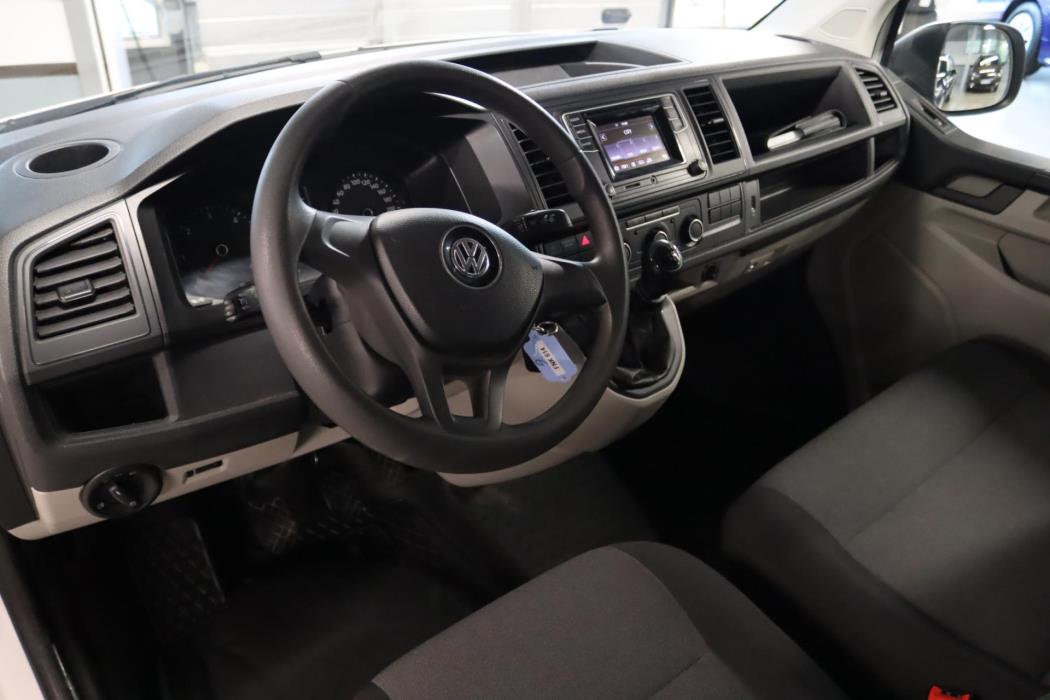 VOLKSWAGEN Transporter 2018