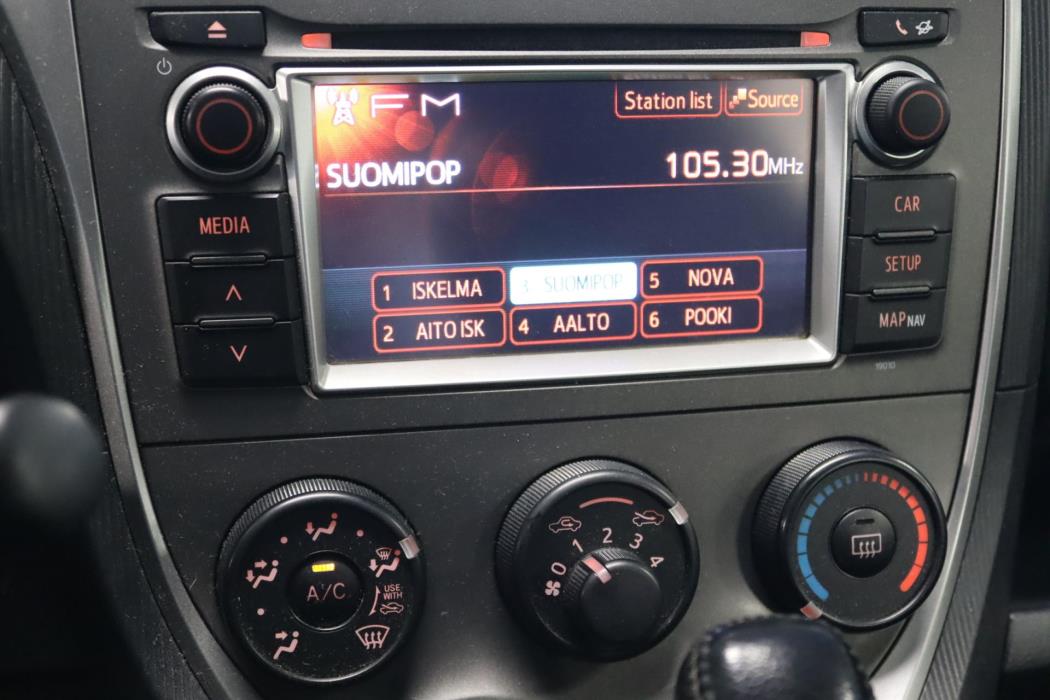 TOYOTA Verso-S 2013