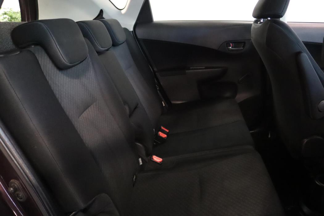 TOYOTA Verso-S 2013