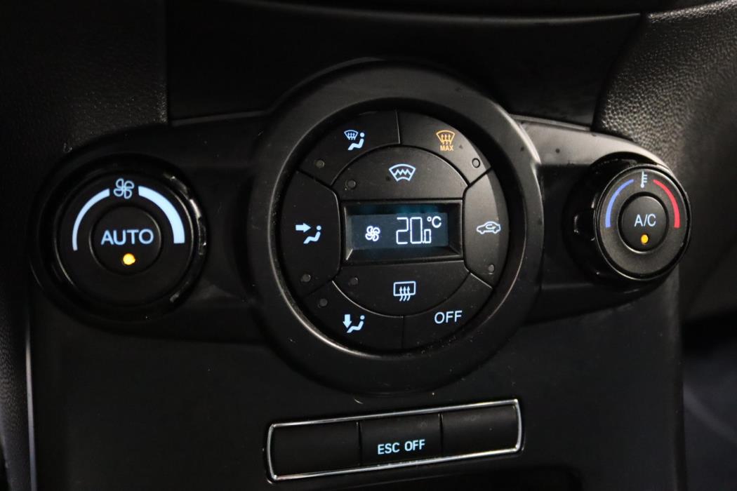 FORD Fiesta 2015