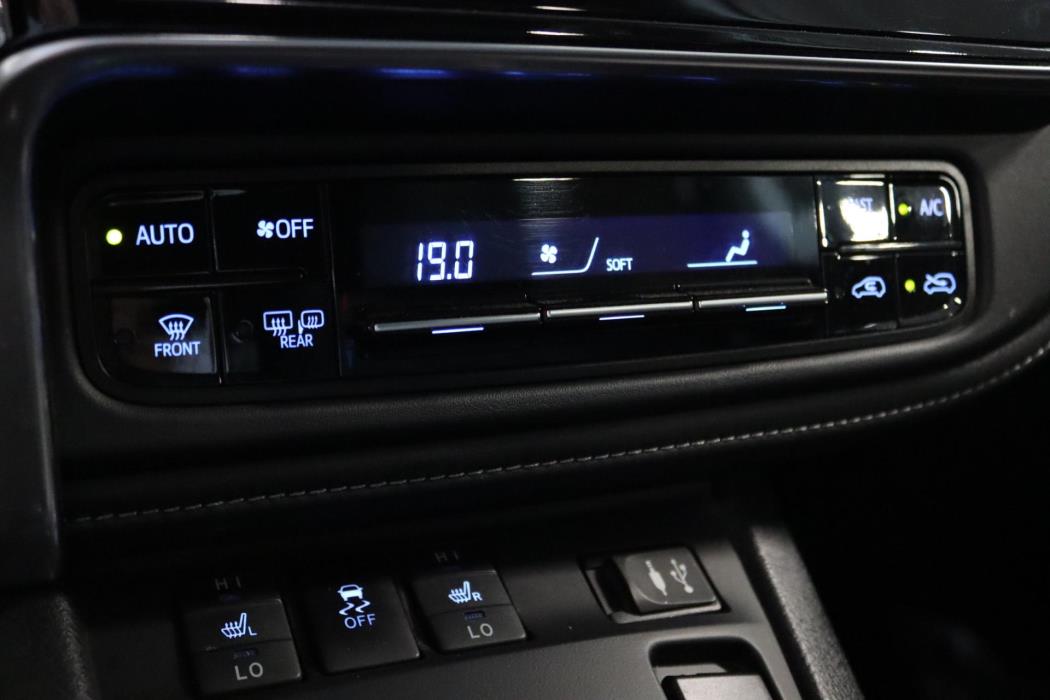 TOYOTA Auris 2018
