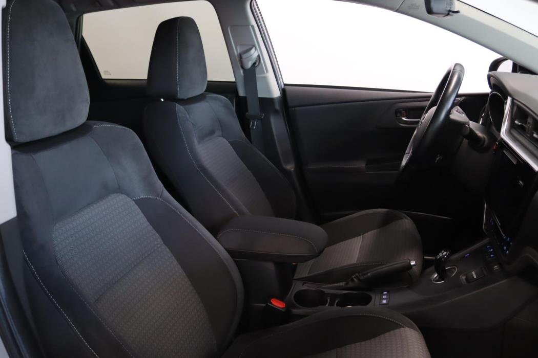 TOYOTA Auris 2018