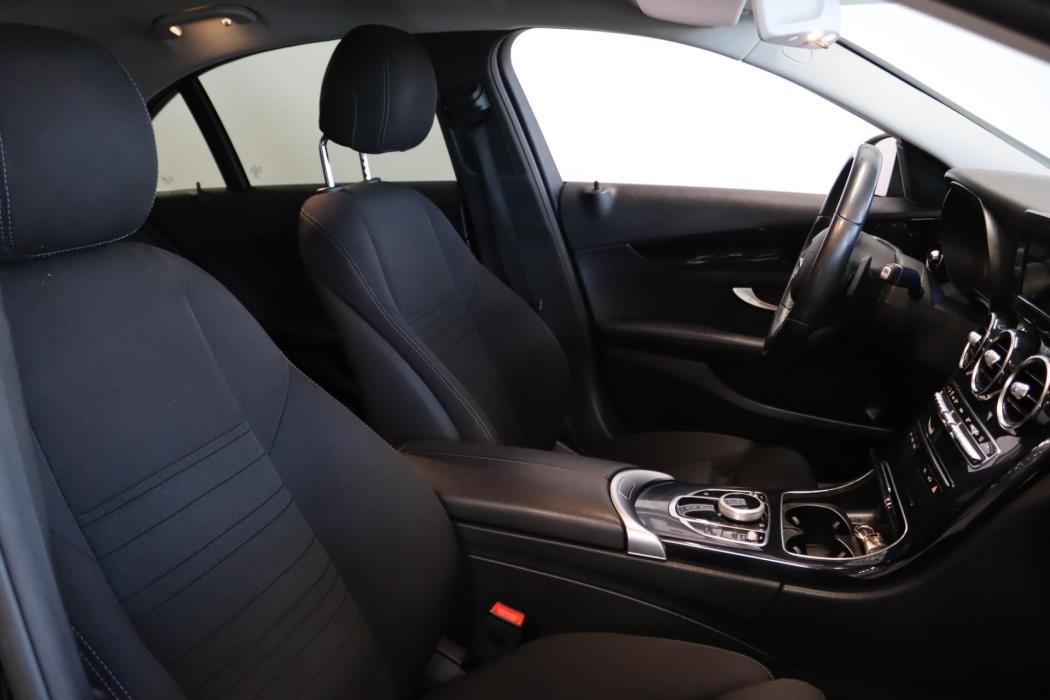 MERCEDES-BENZ C 2019