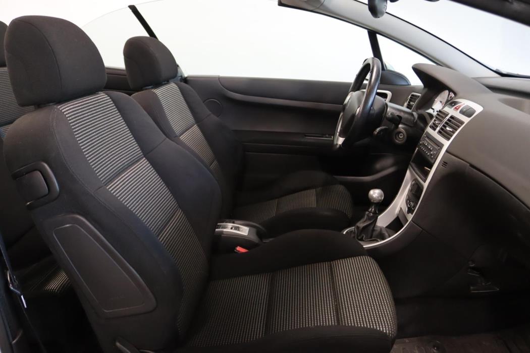 PEUGEOT 307 2004
