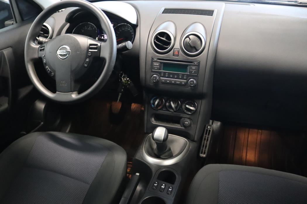 NISSAN Qashqai 2012