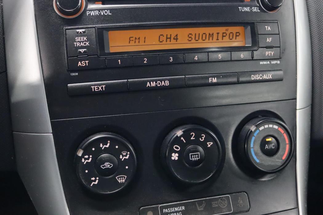 TOYOTA Auris 2011