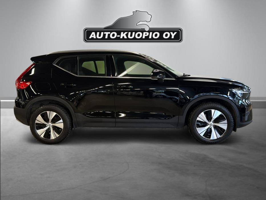 VOLVO XC40 2022