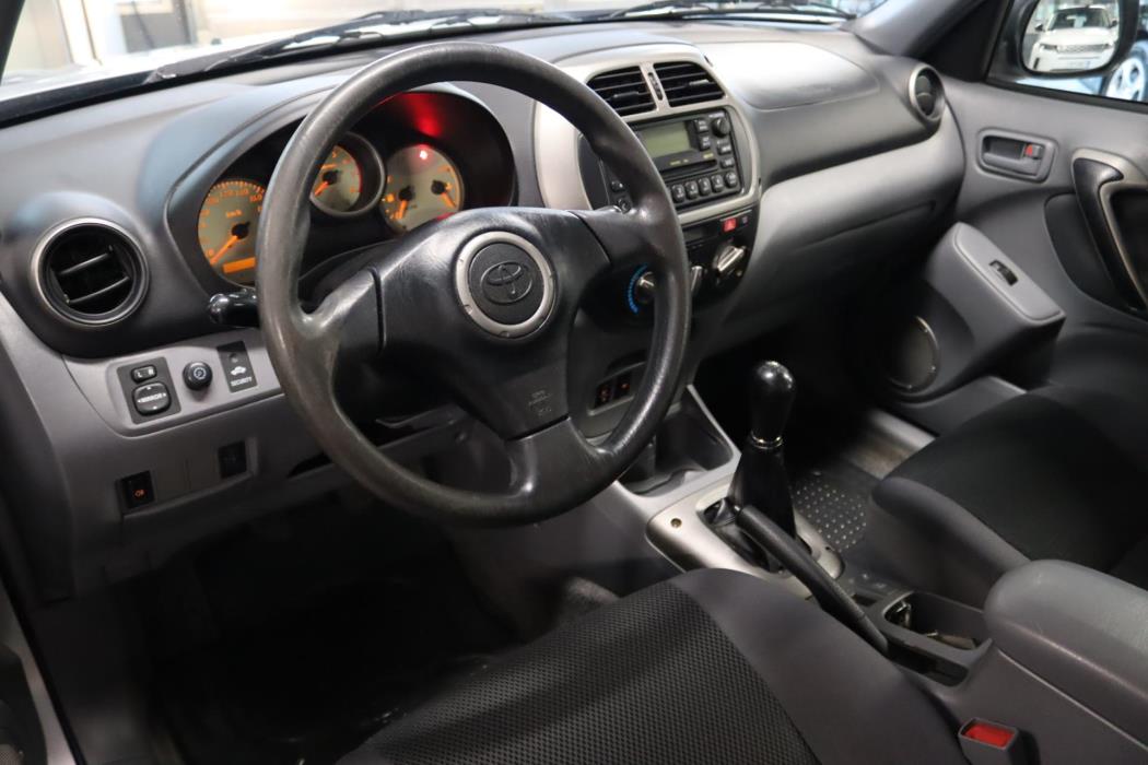 TOYOTA RAV4 2001