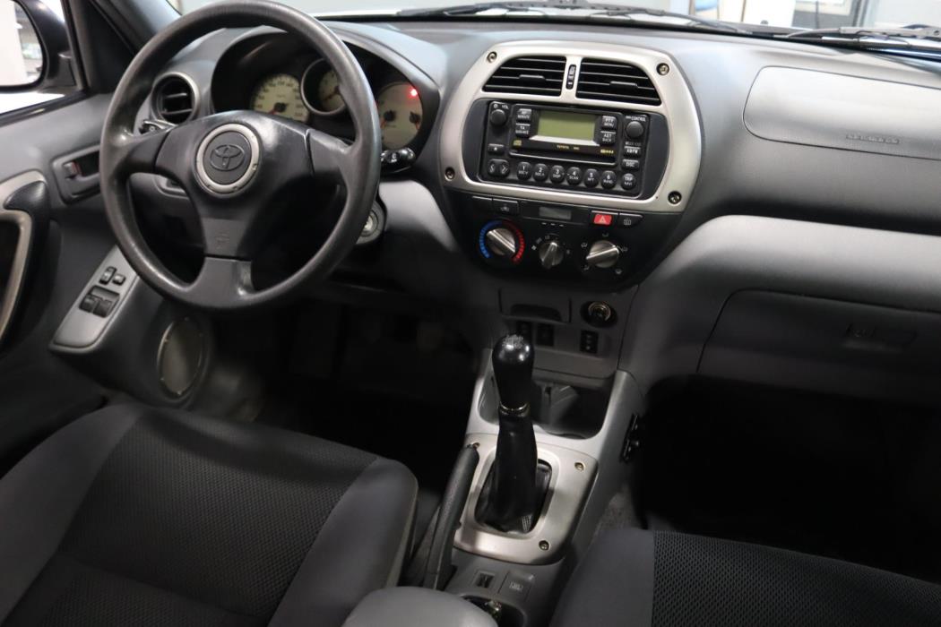 TOYOTA RAV4 2001