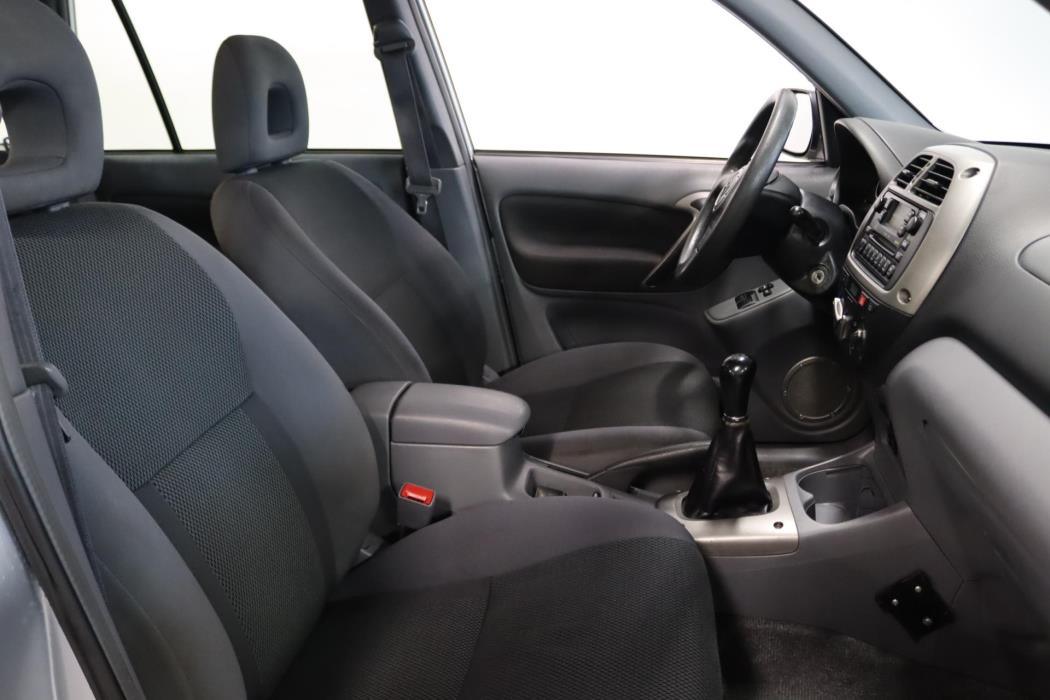 TOYOTA RAV4 2001