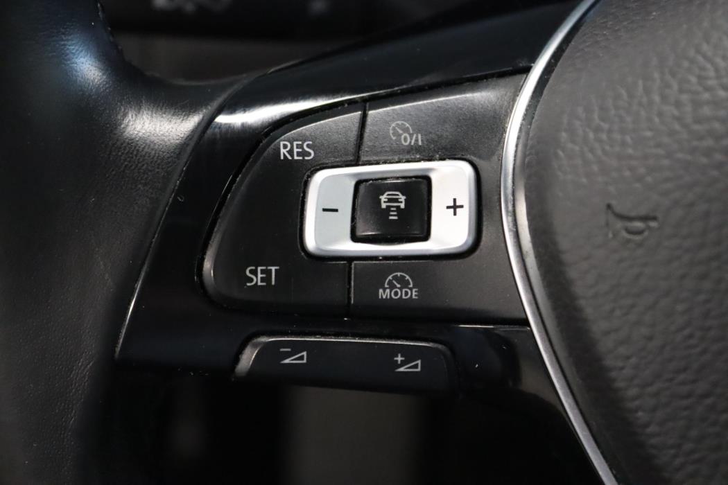 VOLKSWAGEN Golf 2018