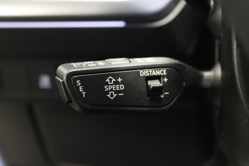 AUDI Q4 e-tron 2022