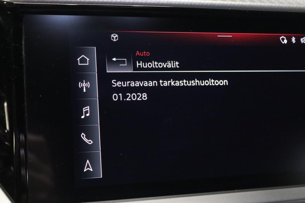 AUDI Q4 e-tron 2022