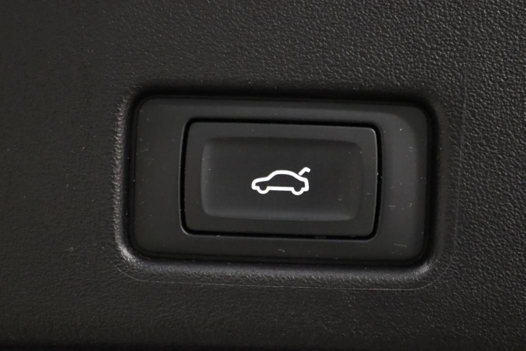 AUDI Q4 e-tron 2022